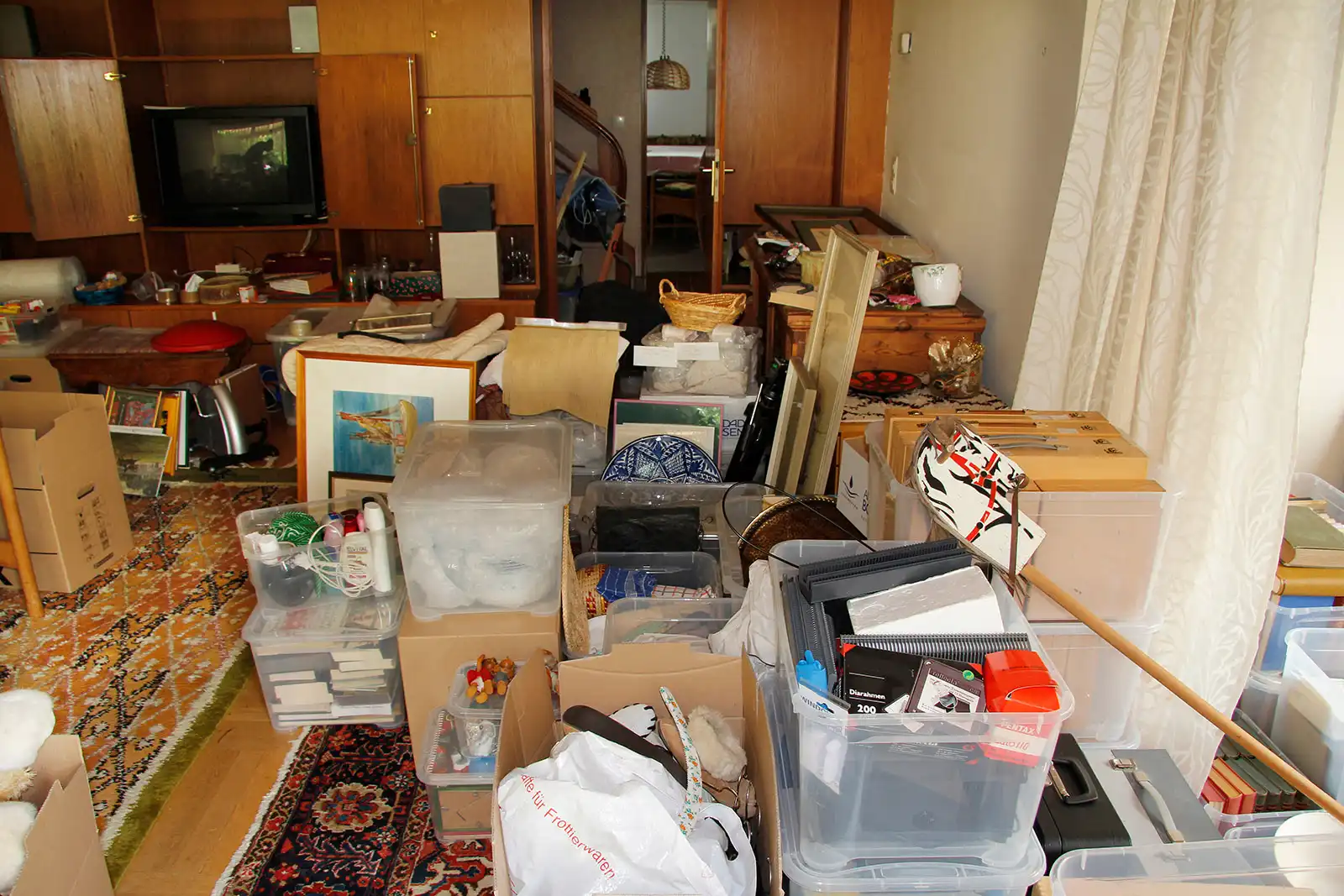 Gerümpel aus Wohnung wartet auf Auflösung